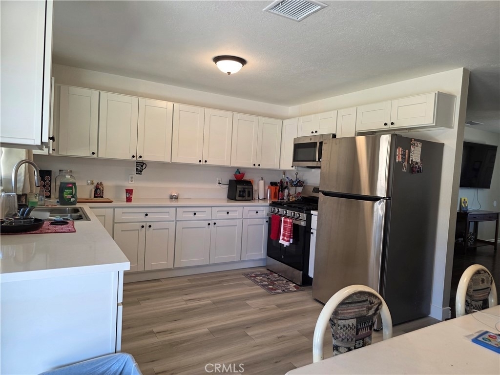 25595 Cheryle - Photo 3