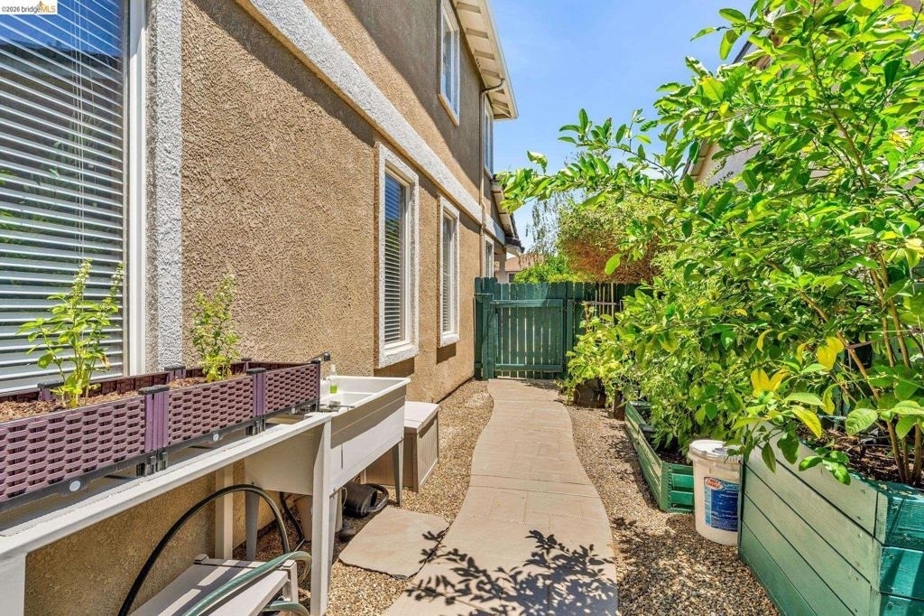 1215 Royal Ann Court - Photo 40