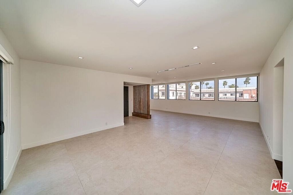 145 S Maple Drive - Photo 2