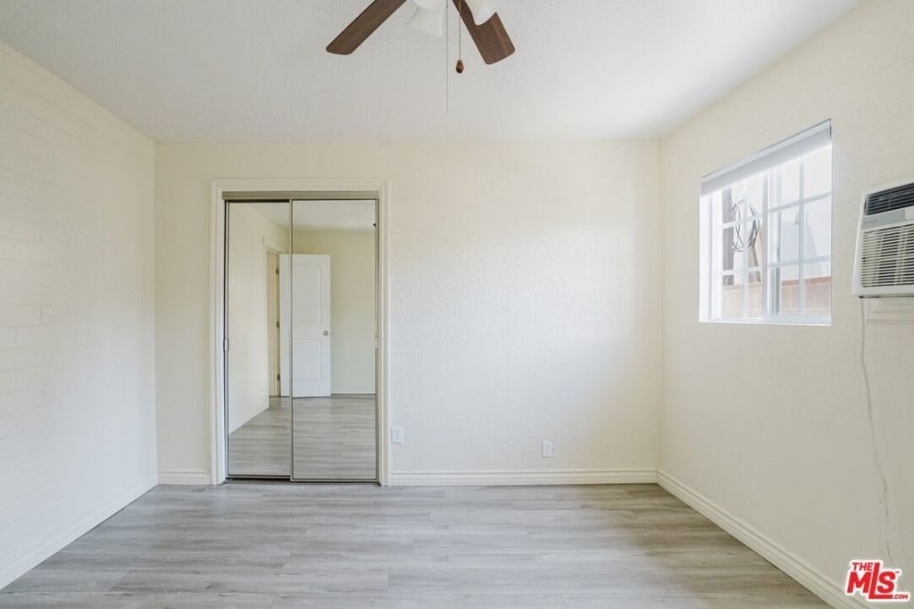 5630 1/2 Craner Avenue - Photo 24