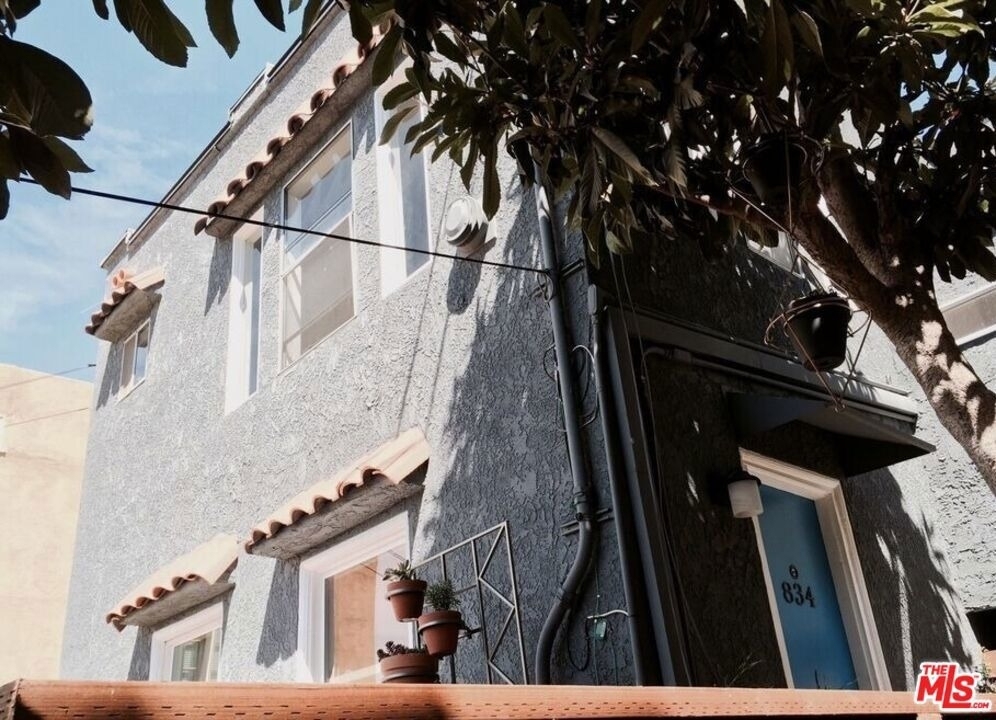 834 Laguna Avenue - Photo 20