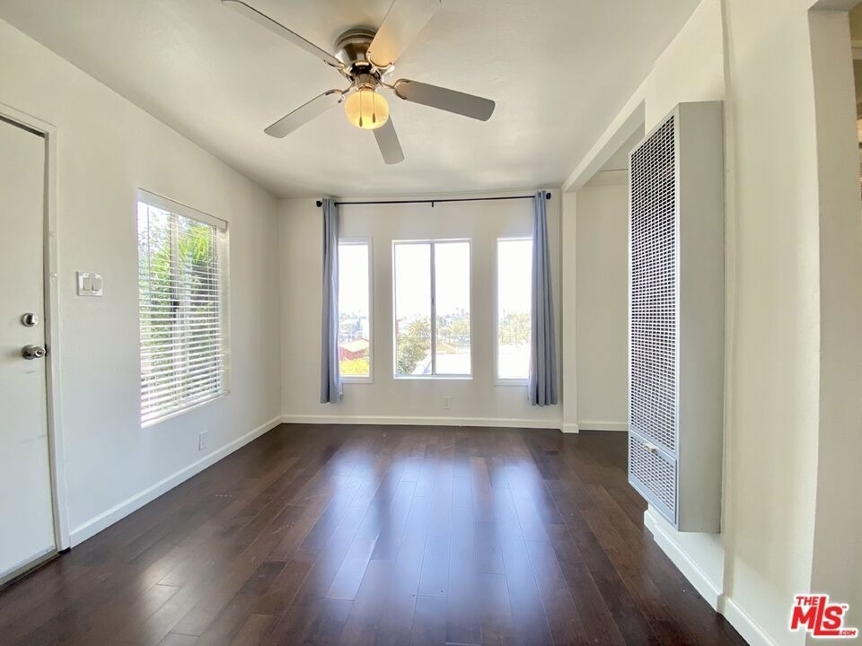 834 Laguna Avenue - Photo 3