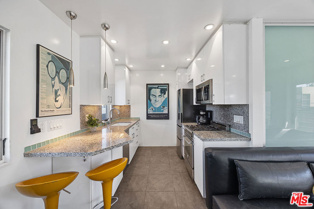 11 24th Avenue - Photo 15