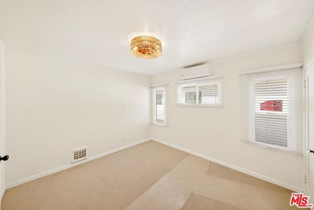 2940 Cardiff Avenue - Photo 11