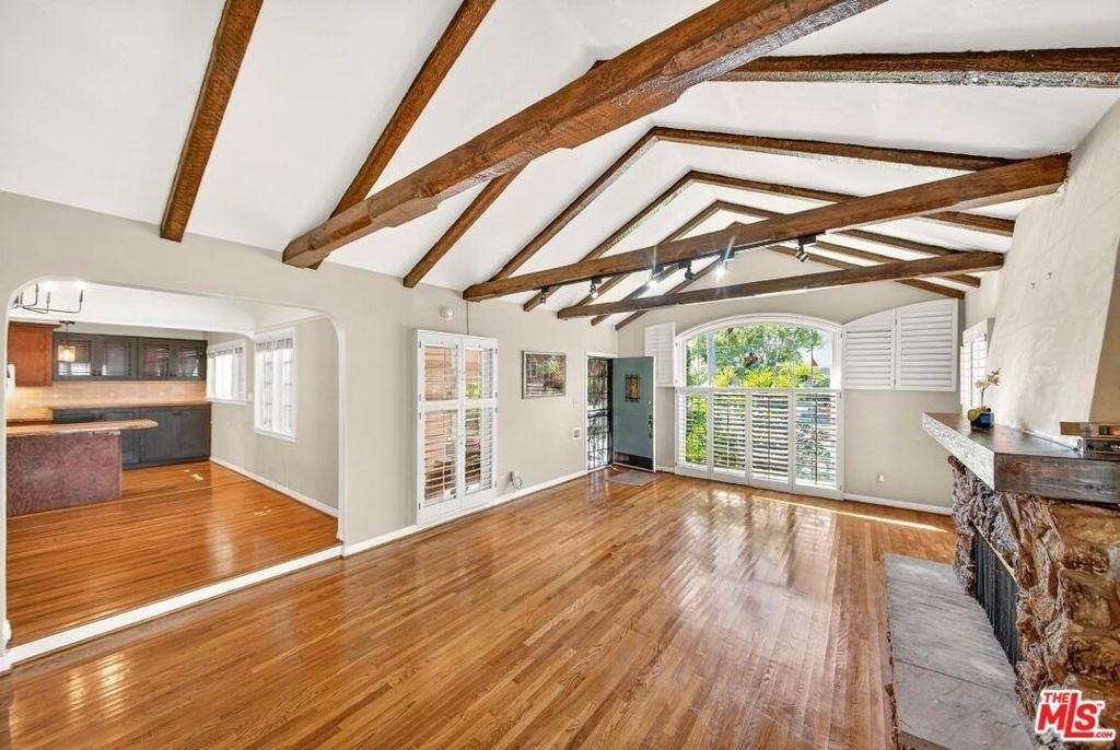 2940 Cardiff Avenue - Photo 2