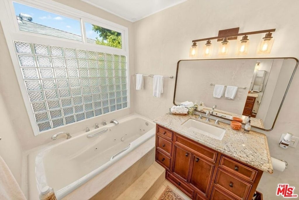 2940 Cardiff Avenue - Photo 14