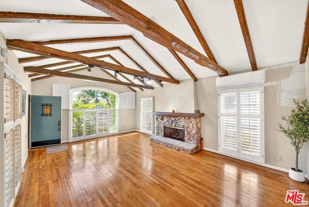 2940 Cardiff Avenue - Photo 1