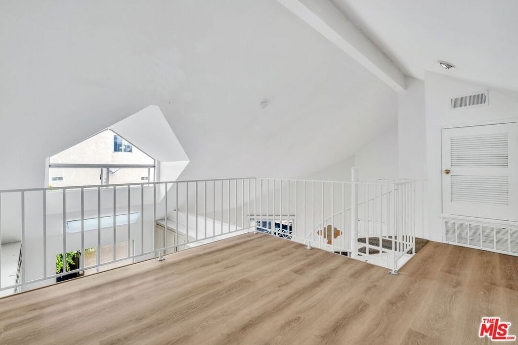 610 Venice Way - Photo 10