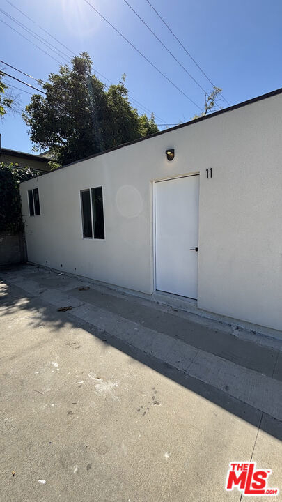 2437 Centinela Avenue - Photo 13