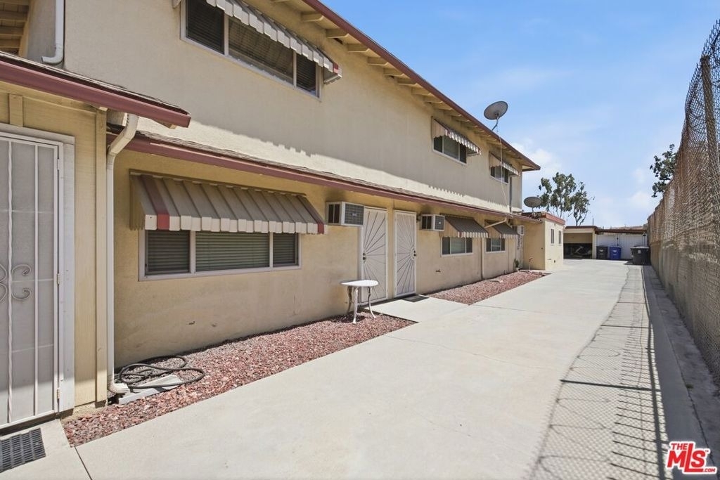 7928 Virginia Street - Photo 19