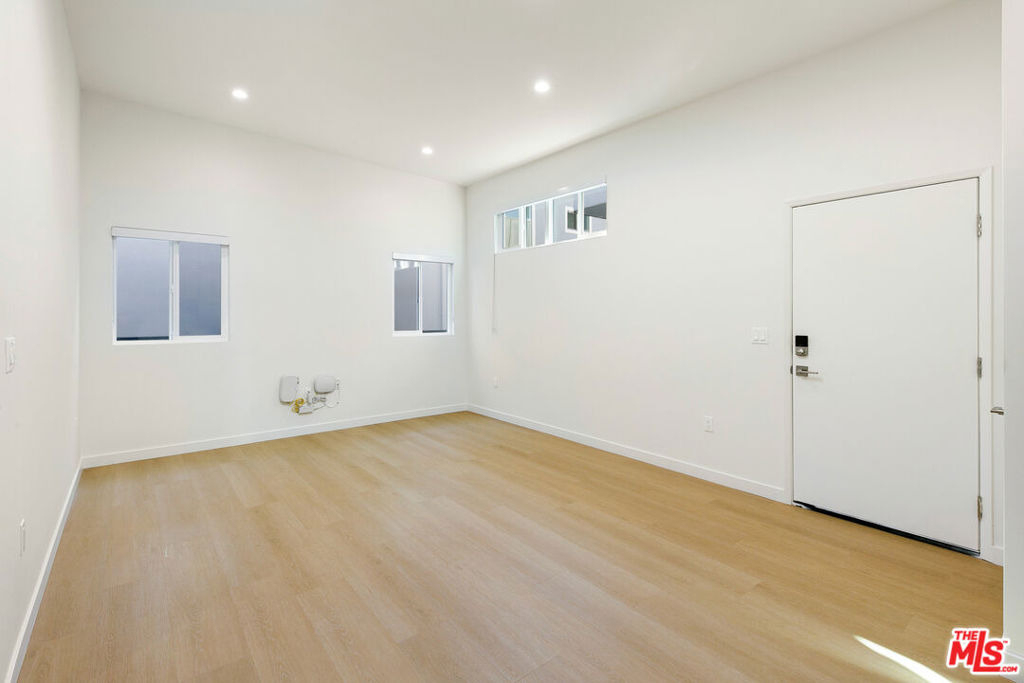 954 N San Vicente Boulevard - Photo 6