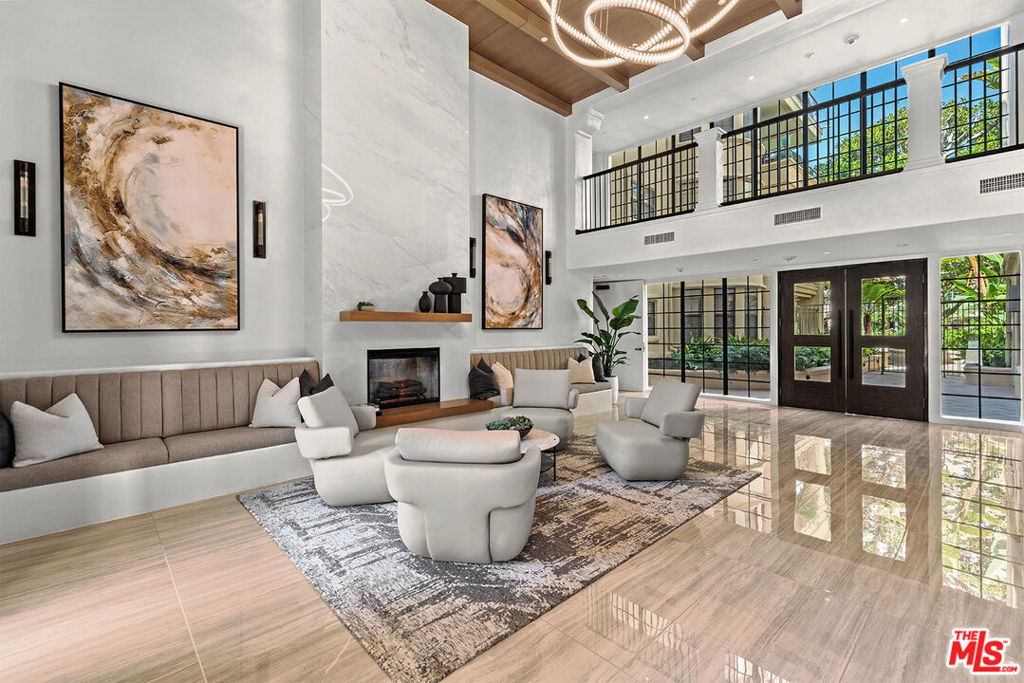 555 S Barrington Avenue - Photo 19