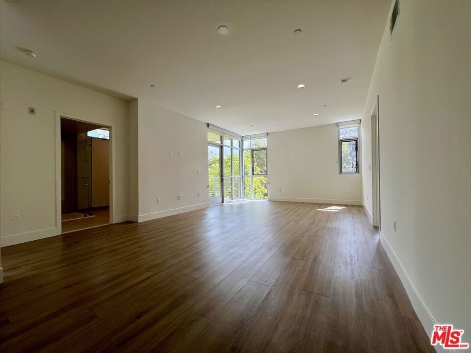 11715 W Bellagio Road - Photo 5