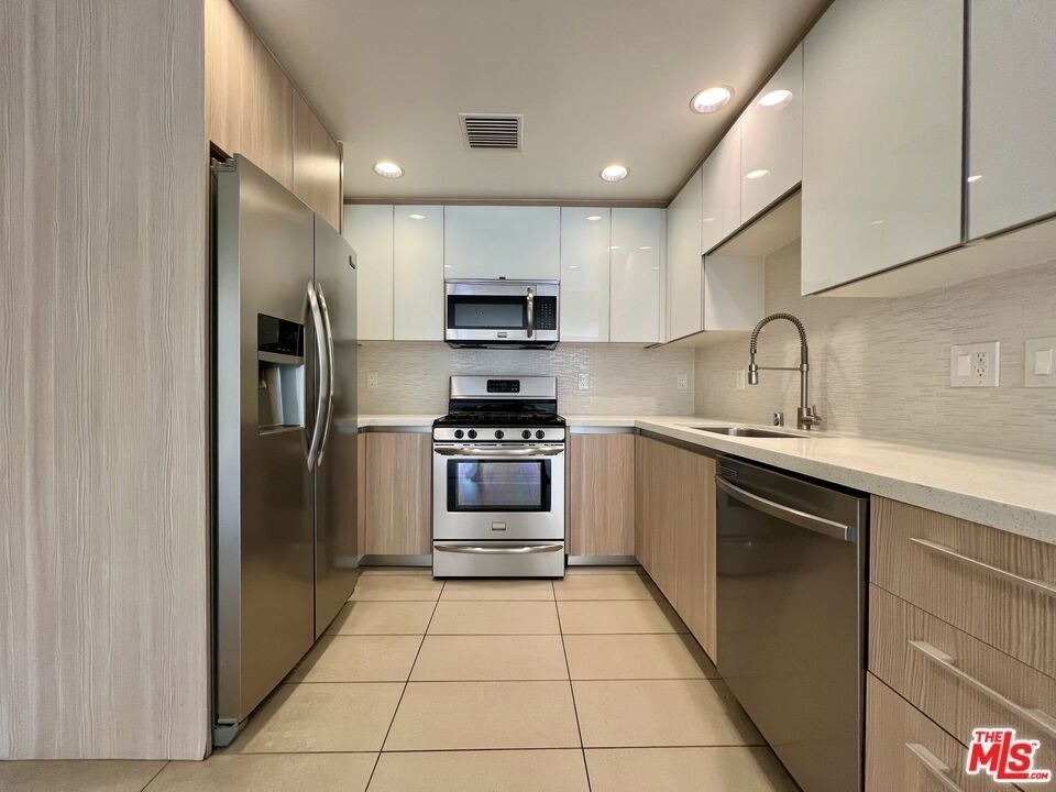 11715 W Bellagio Road - Photo 4