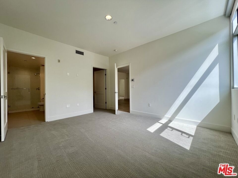 11715 W Bellagio Road - Photo 9