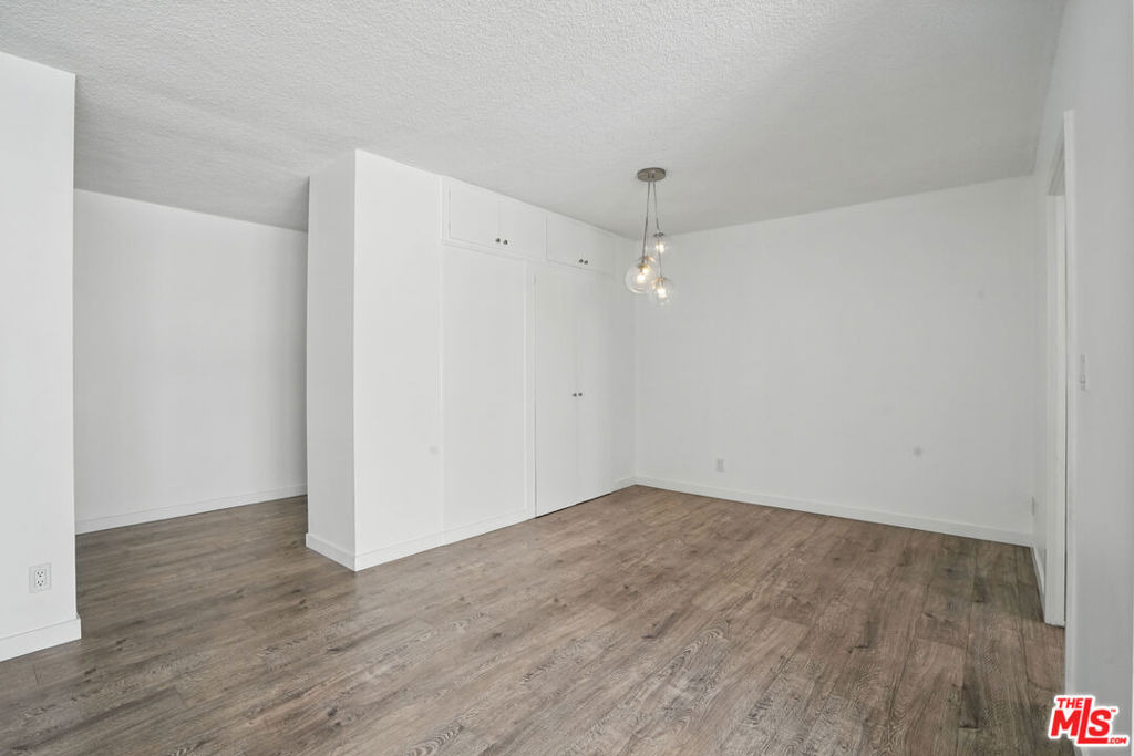 930 3rd Street - Photo 30