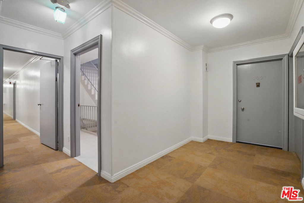 930 3rd Street - Photo 33