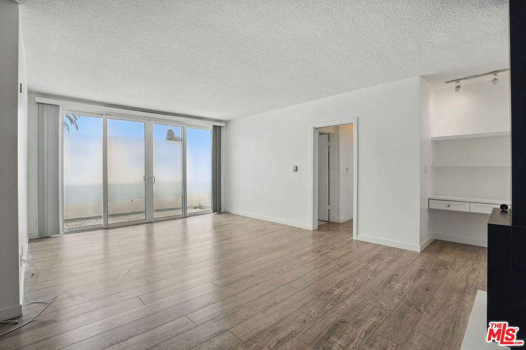 930 3rd Street - Photo 11