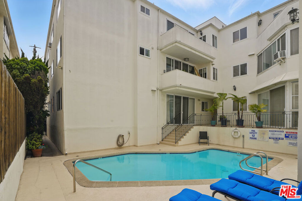 930 3rd Street - Photo 3