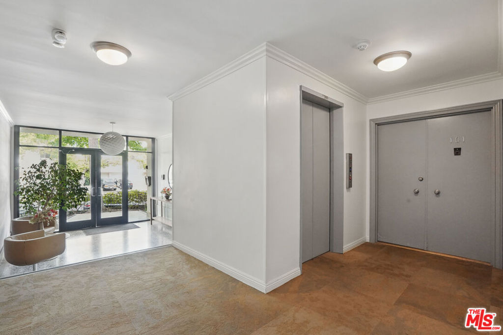930 3rd Street - Photo 7