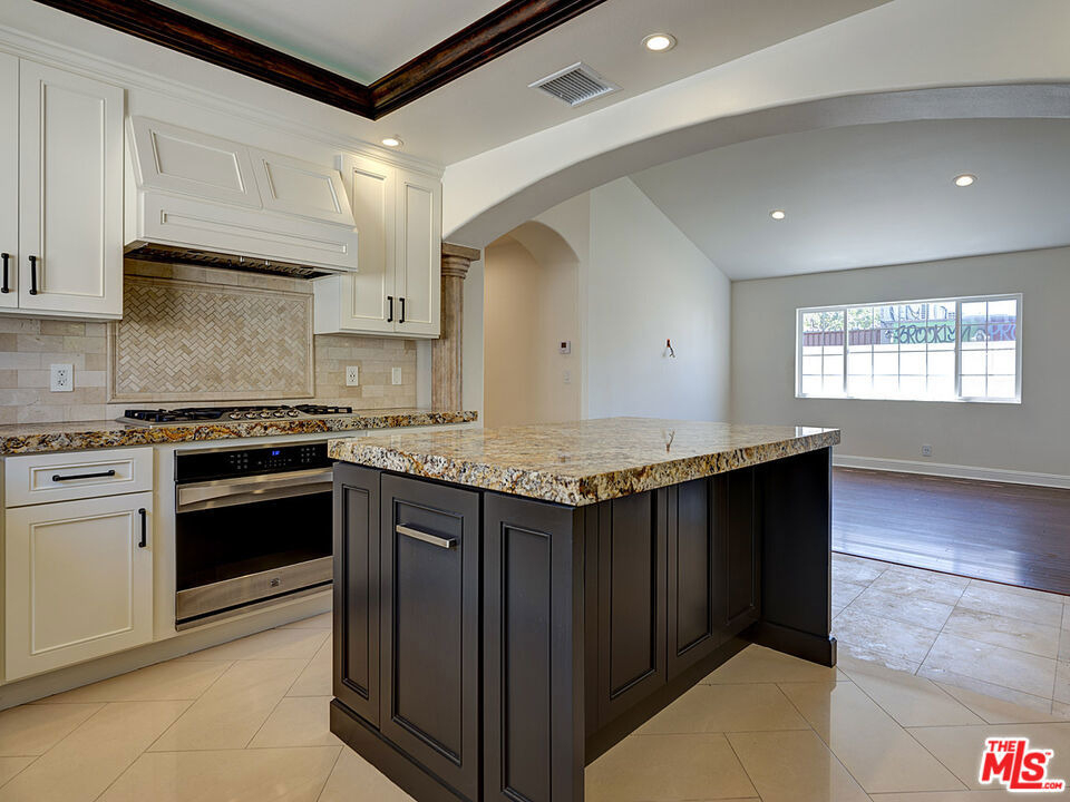 712 N Vista Street - Photo 14