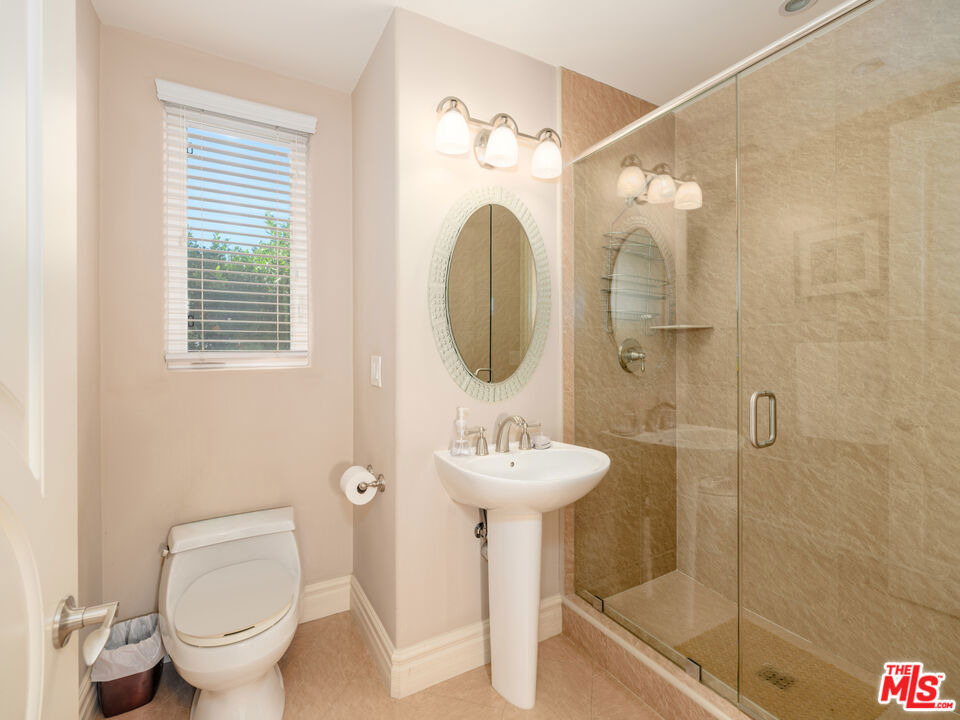18047 Karen Drive - Photo 35