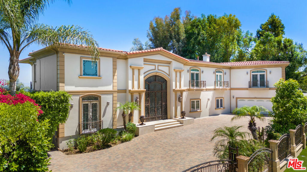 18047 Karen Drive - Photo 0
