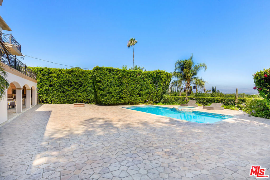 18047 Karen Drive - Photo 42