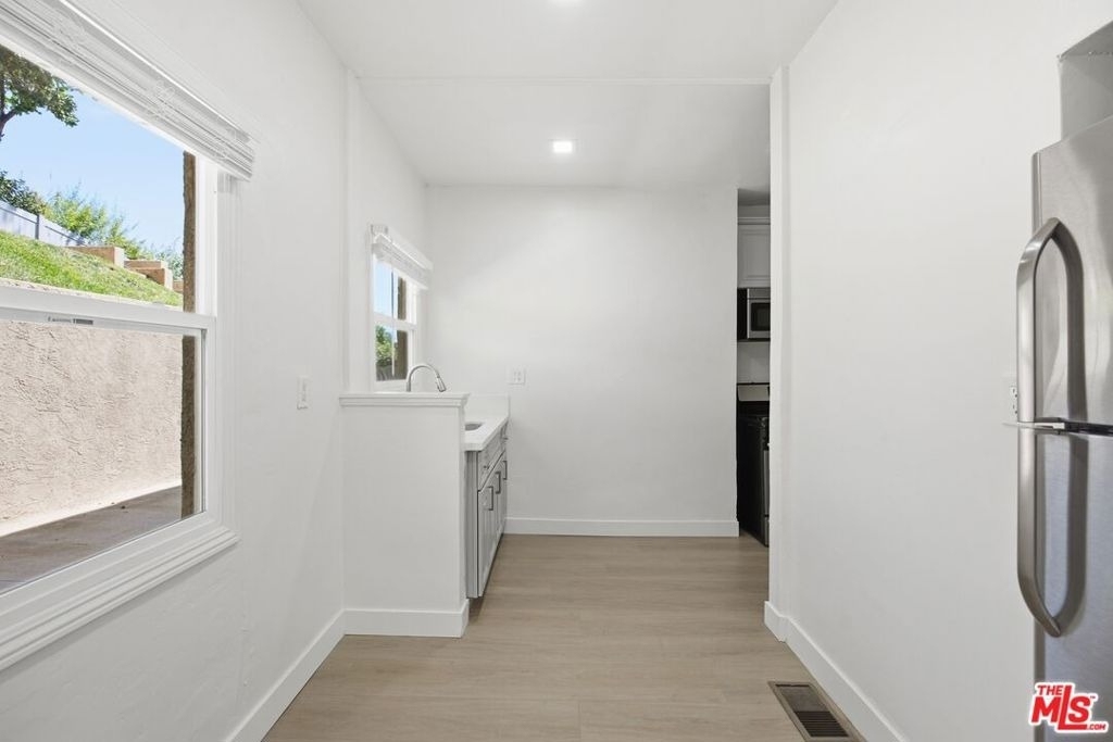 1536 Lemoyne Street - Photo 5