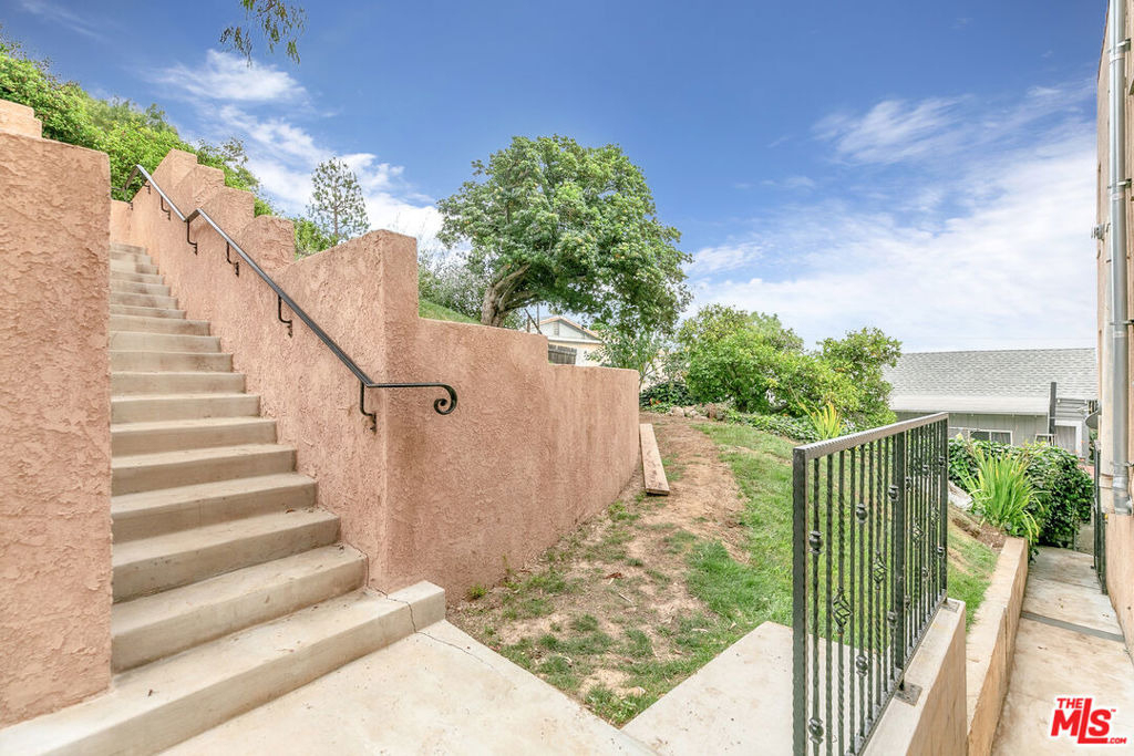 1536 Lemoyne Street - Photo 18