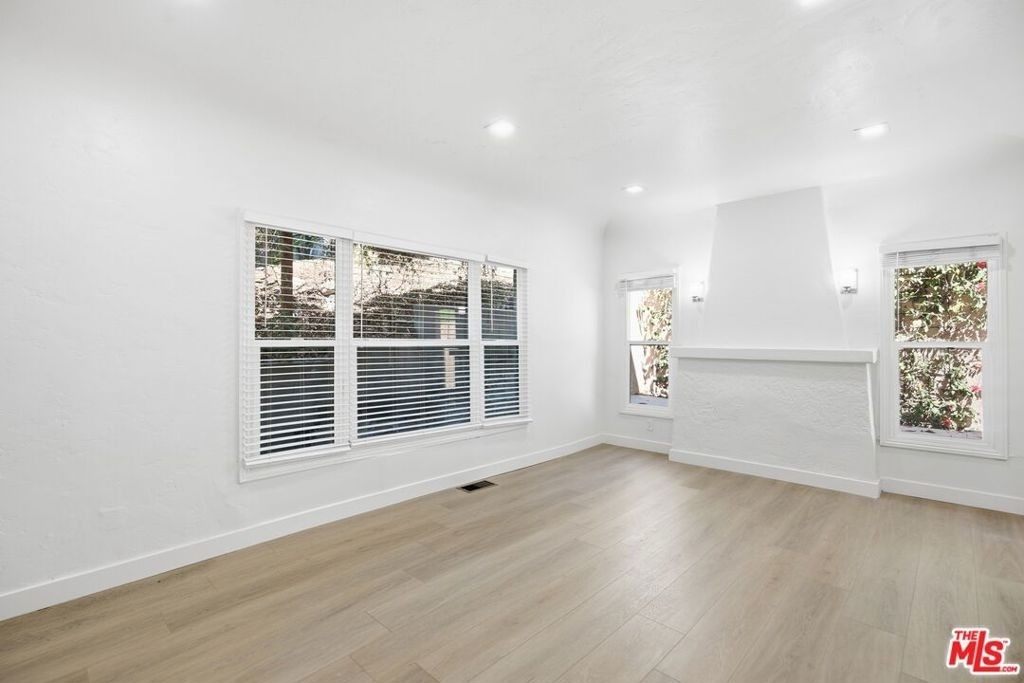 1536 Lemoyne Street - Photo 1