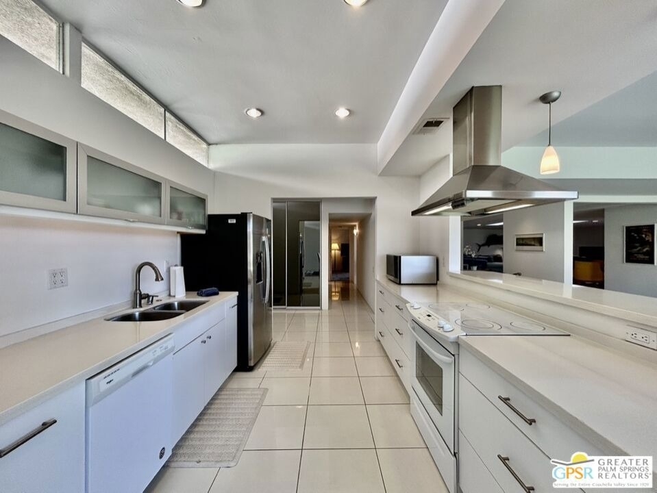 197 Desert Lakes Drive - Photo 5