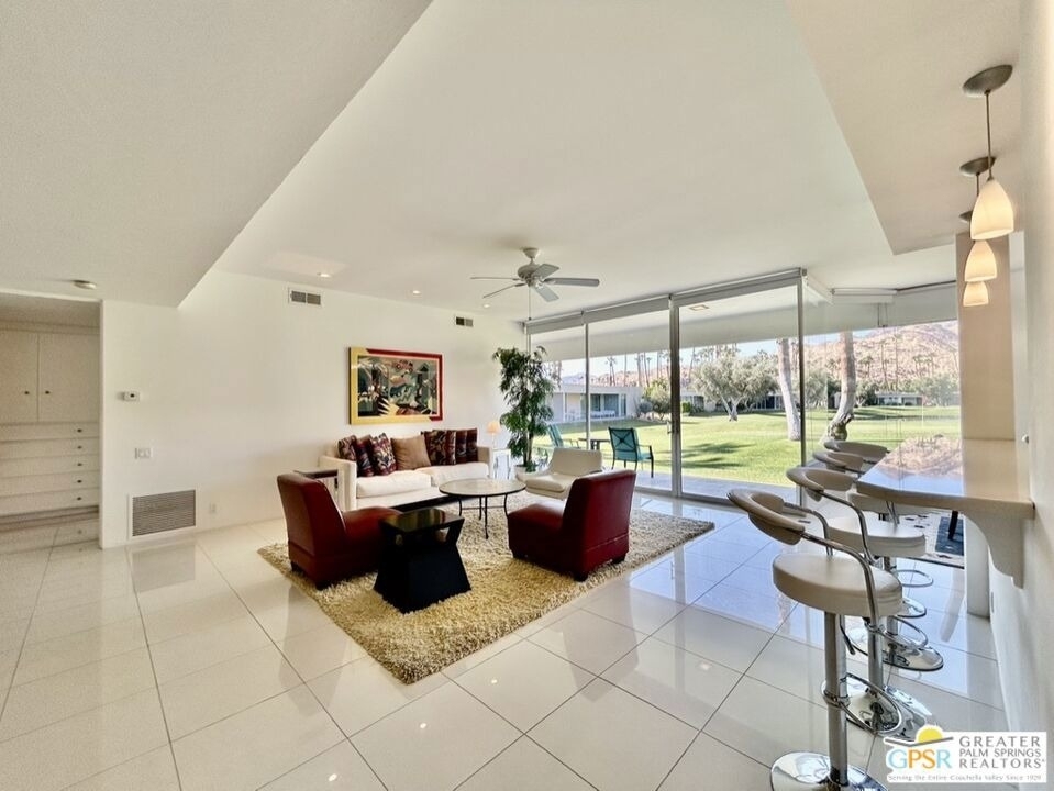 197 Desert Lakes Drive - Photo 2