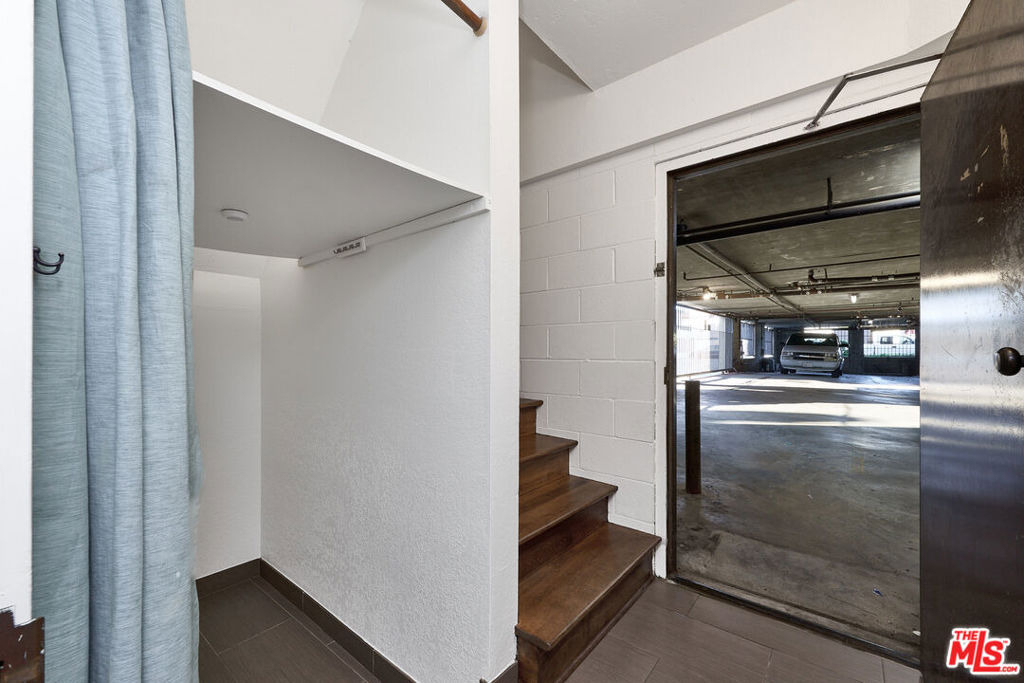 12601 Matteson Avenue - Photo 35