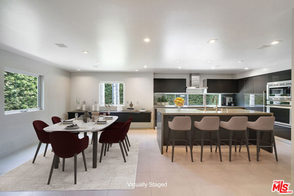 929 Dickson Street - Photo 8