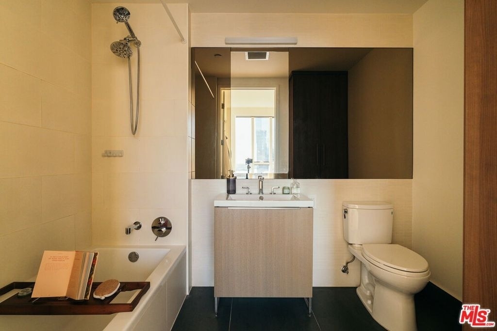 889 Francisco Street - Photo 13
