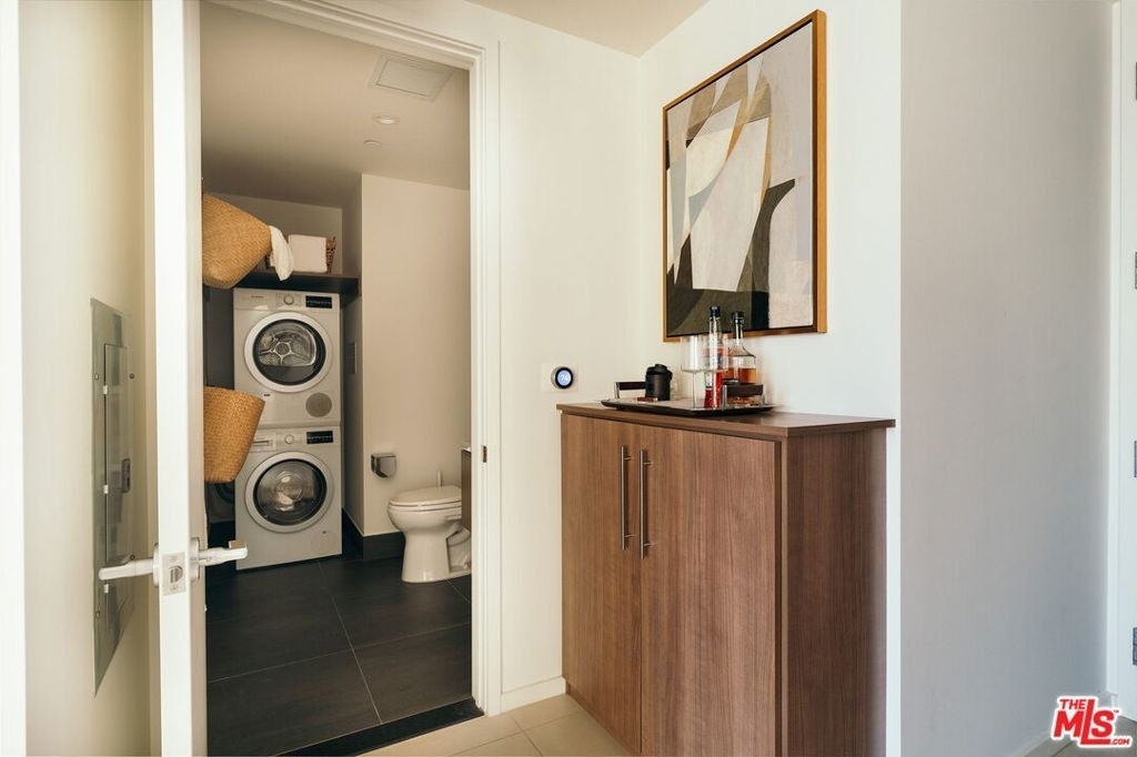 889 Francisco Street - Photo 7