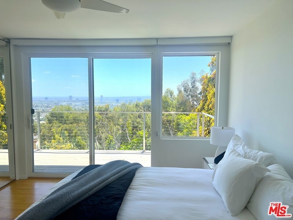 8376 Hollywood Boulevard - Photo 32