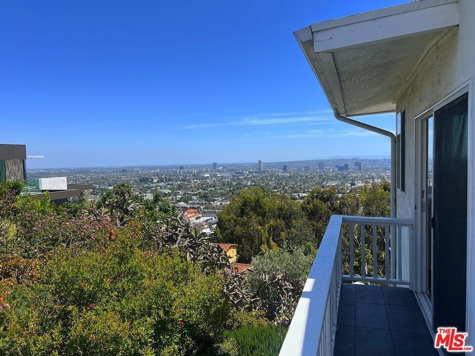 8376 Hollywood Boulevard - Photo 21