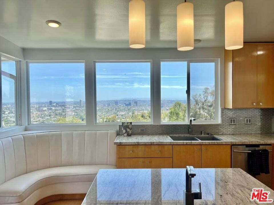 8376 Hollywood Boulevard - Photo 16