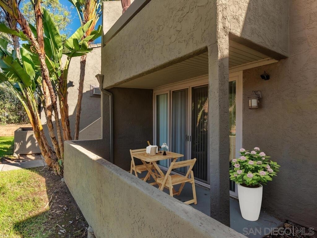 1350 N Escondido Blvd - Photo 22