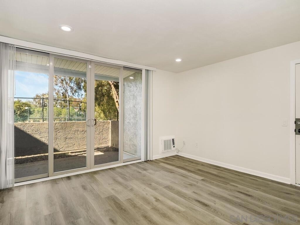 1350 N Escondido Blvd - Photo 2