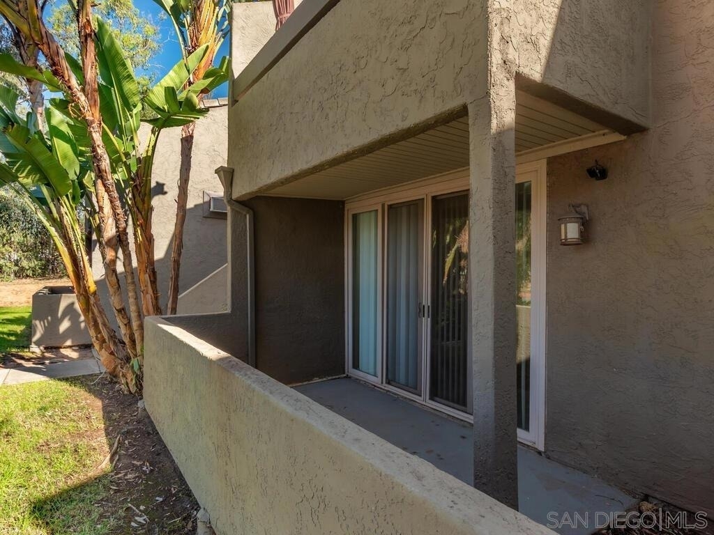 1350 N Escondido Blvd - Photo 3