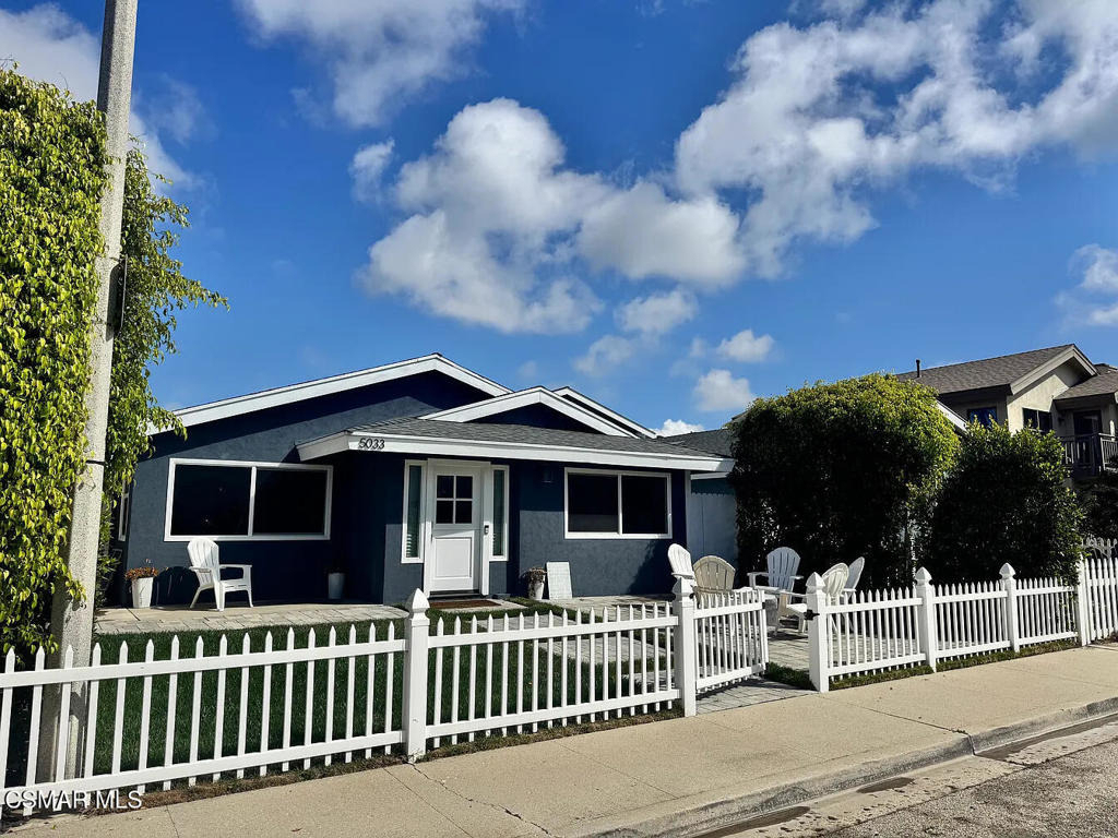 5033 Island View Street - Photo 0
