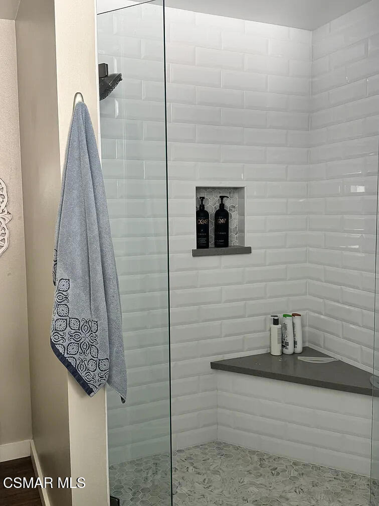 5033 Island View Street - Photo 6