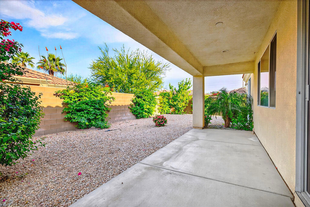 42217 Whisper Rock Street - Photo 19
