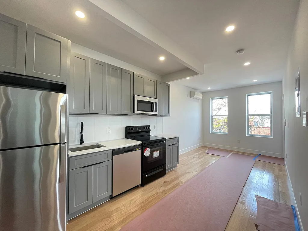 1652 Norman Street - Photo 1