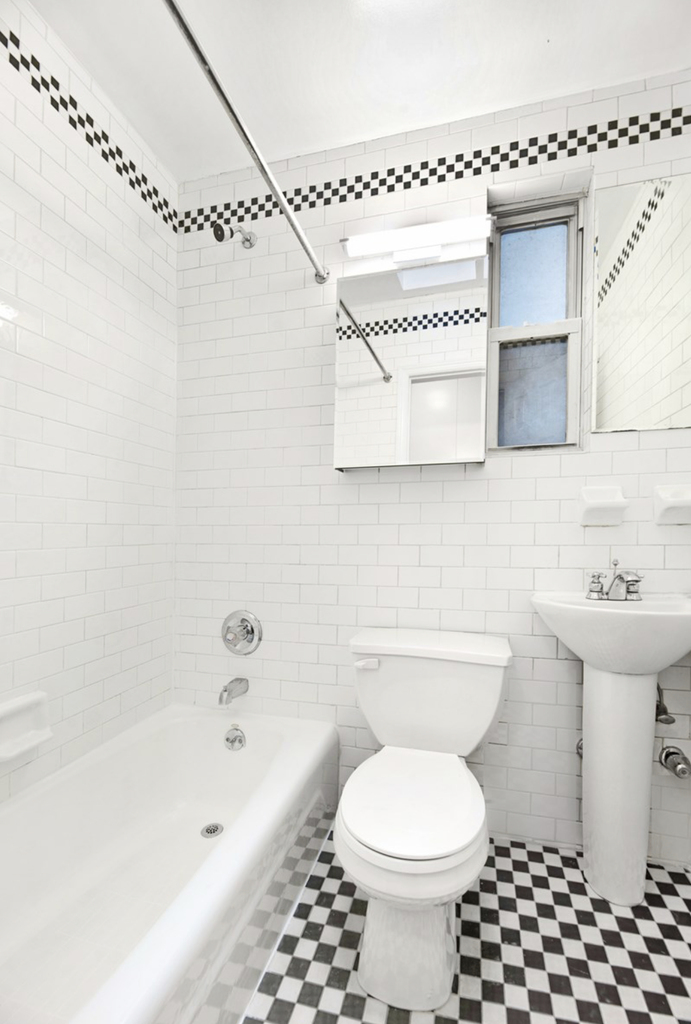 park ave &  East 27th Street - Photo 2