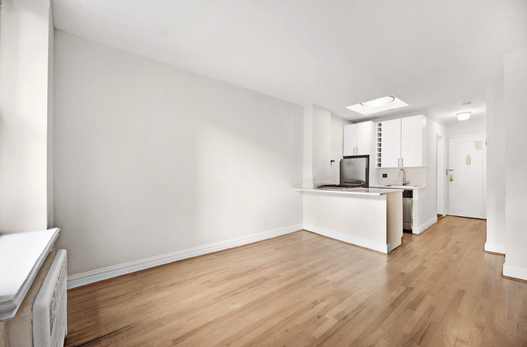 park ave &  East 27th Street - Photo 1