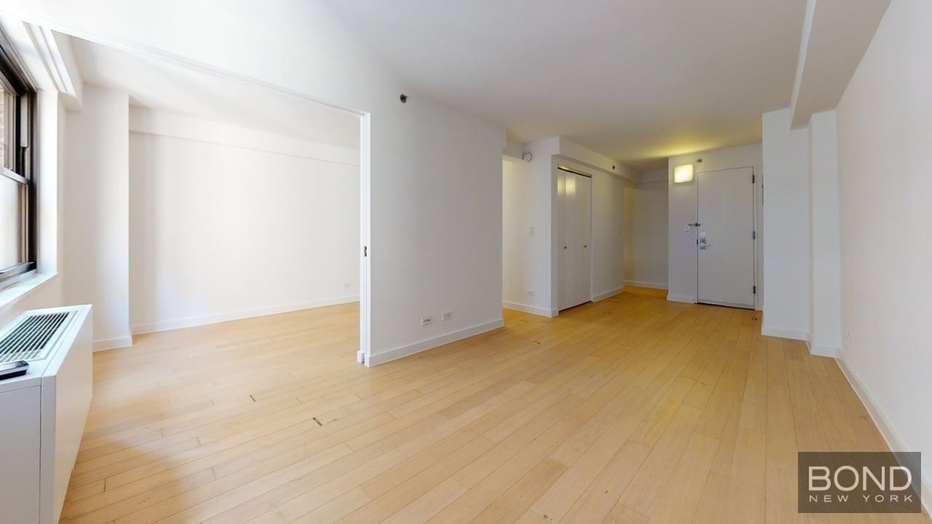 East 39th Street - Photo 3